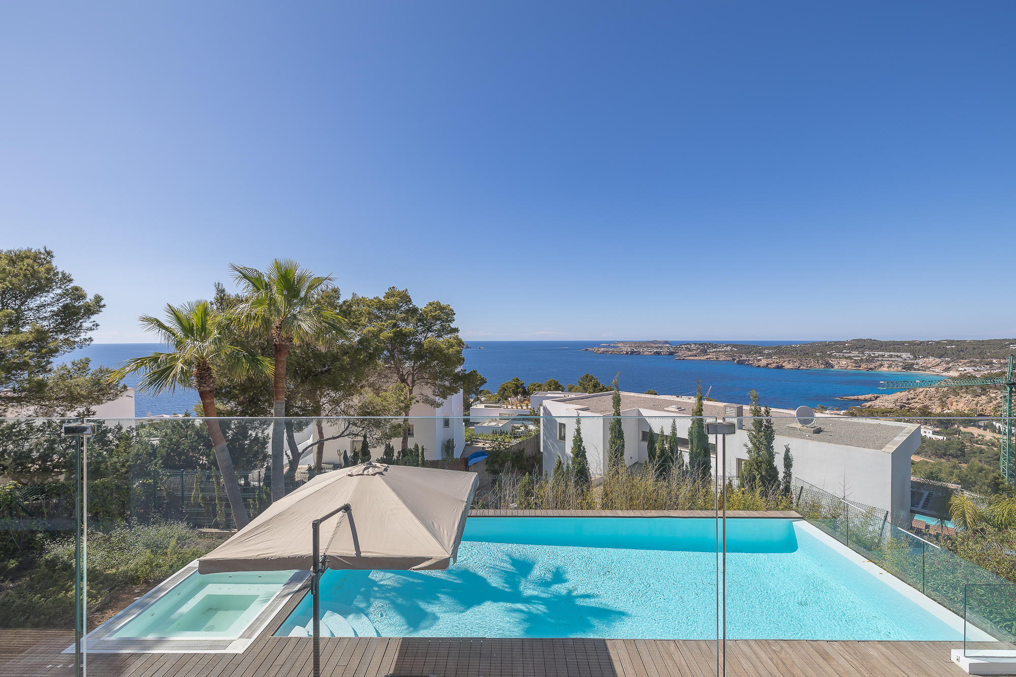 Resa Estates villa te koop sale Ibiza tourist license vergunning modern pool and views.jpg